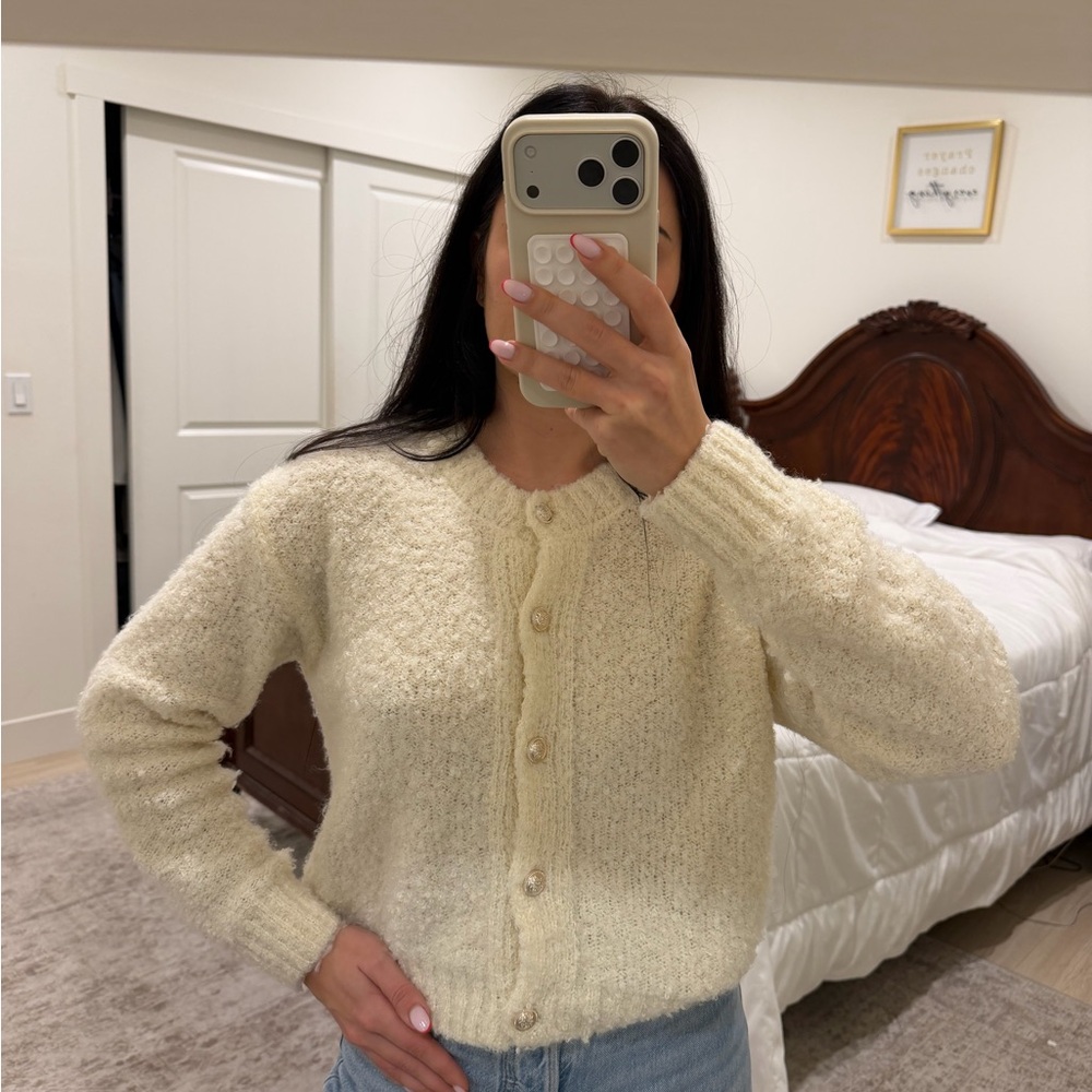 Aritzia Soft Cream Knit Cardigan
